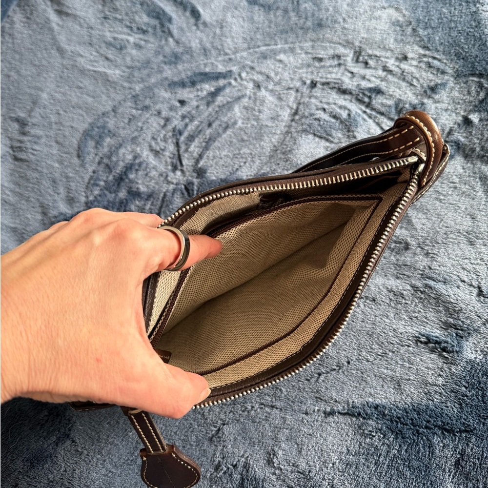 Dooney & Bourke Brown Leather Shoulder Bag with Tan Trim - Picture 5 of 6